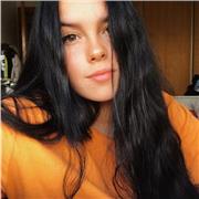 Estudiante de Comunicación Audiovisual. He estudiado bachillerato artístico y aprobé selectividad con un 11, en la asignatura de cultura audiovisual y fundamentos del arte saqué un 10 y en diseño un 8,5. Además he tomado clases de lenguaje musical e instr